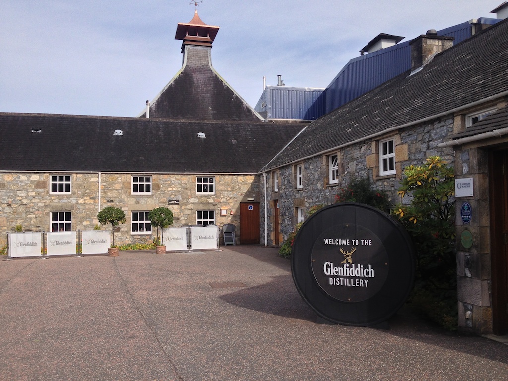 tour of glenfiddich distillery