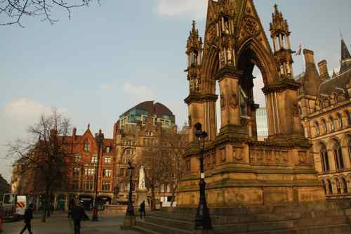 square in front of the town hall in Manchester