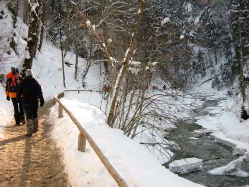 the way to Partnachklamm