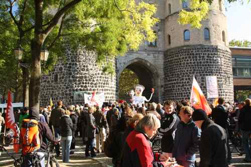 Occupy this beautiful medieval city gate!