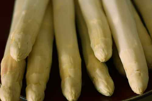 white asparagus spears